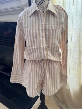 ALO Yoga Beige and White Striped Relaxed Top